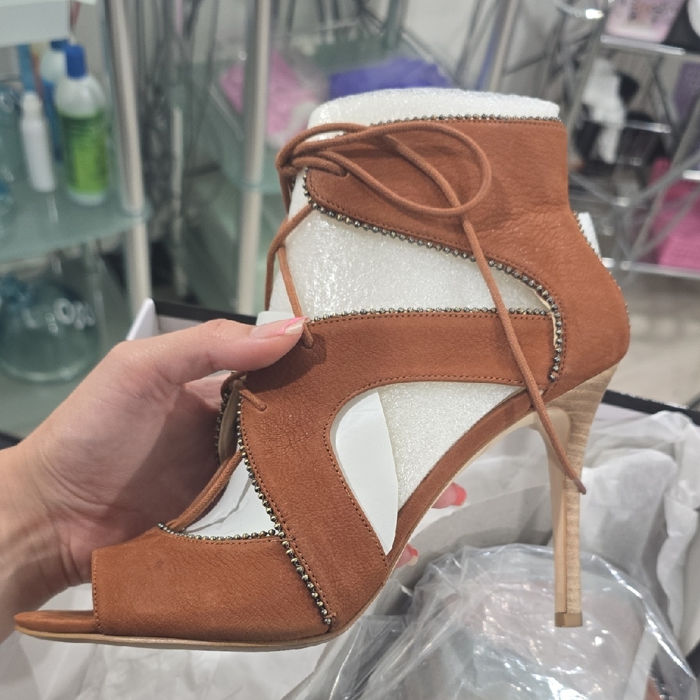 Chic Brown Heeled Sandals with Ankle Straps